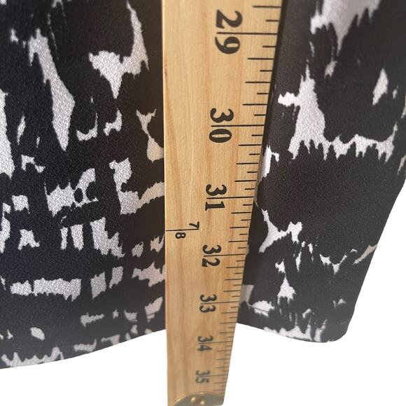 Ann Taylor Size XS Black White‎ Abstract Print Dolman Shift Dress - Picture 9 of 9